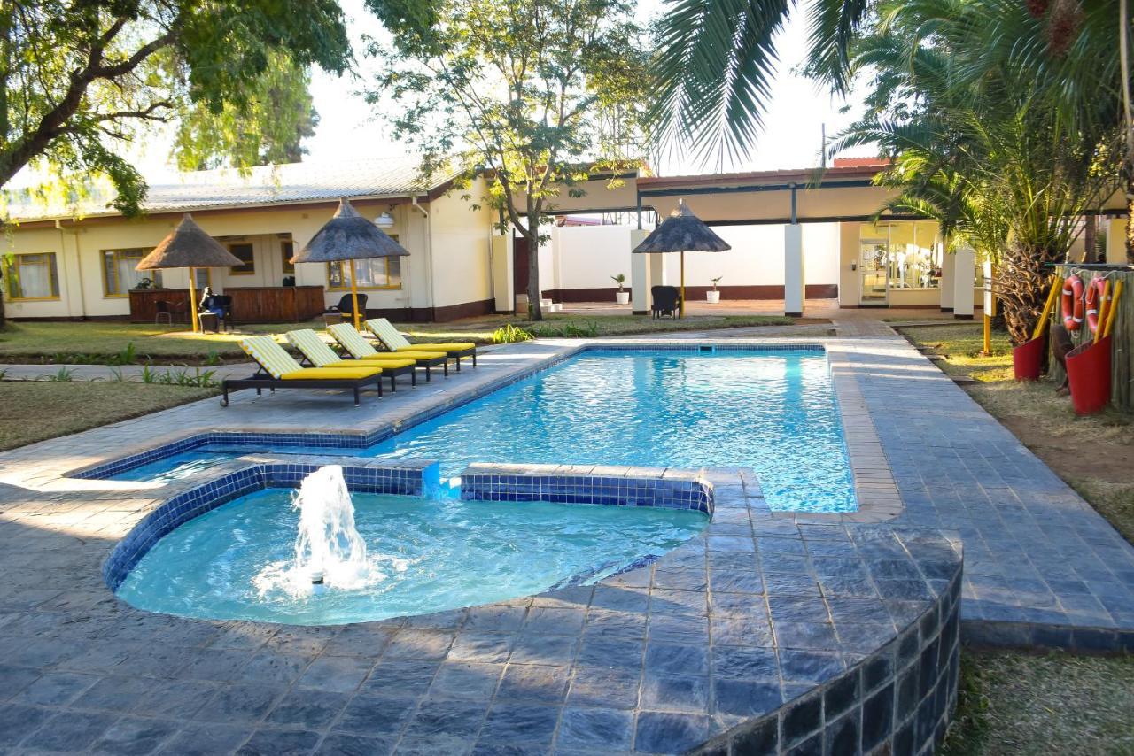Cresta Botsalo Hotel Palapye Екстериор снимка