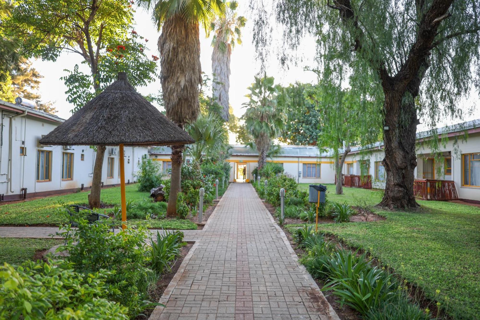 Cresta Botsalo Hotel Palapye Екстериор снимка
