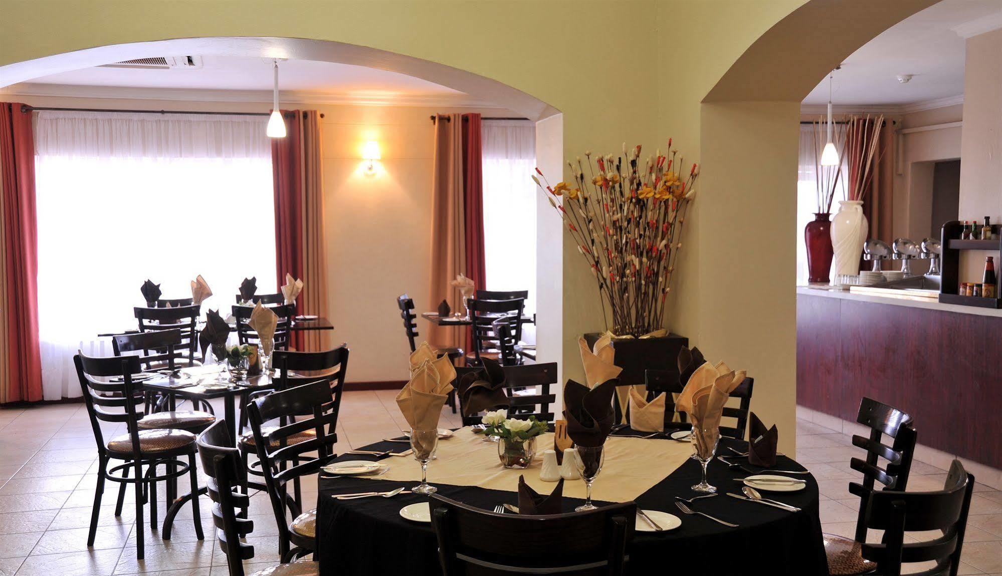 Cresta Botsalo Hotel Palapye Екстериор снимка